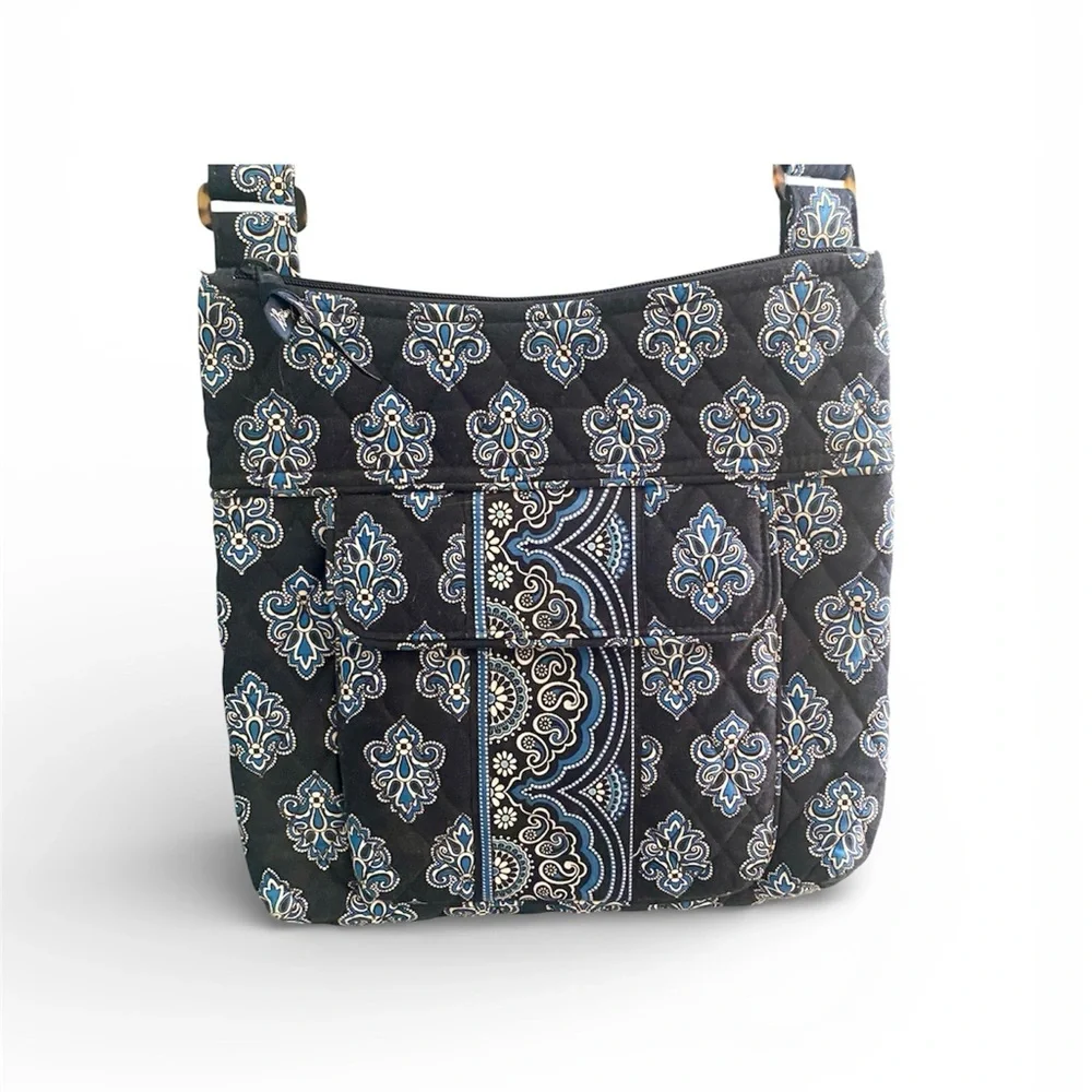 Vera Bradley Crossbody Blue Paisley Front Pocket Adjustable Strap Bag Purse
